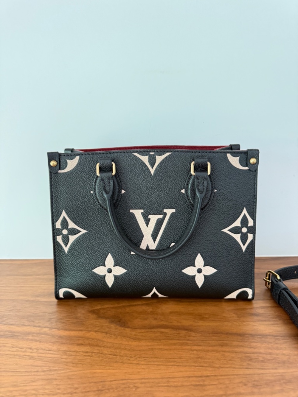 Louis Vuitton Empreinte Monogram Giant Onthego PM Black Beige Pre-Owned - Picture 9 of 13
